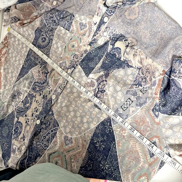 Charlie B's Multi Color Blouse - Picture 10 of 11